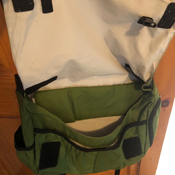 Patagonia Messenger Bag - Picture 11 of 13